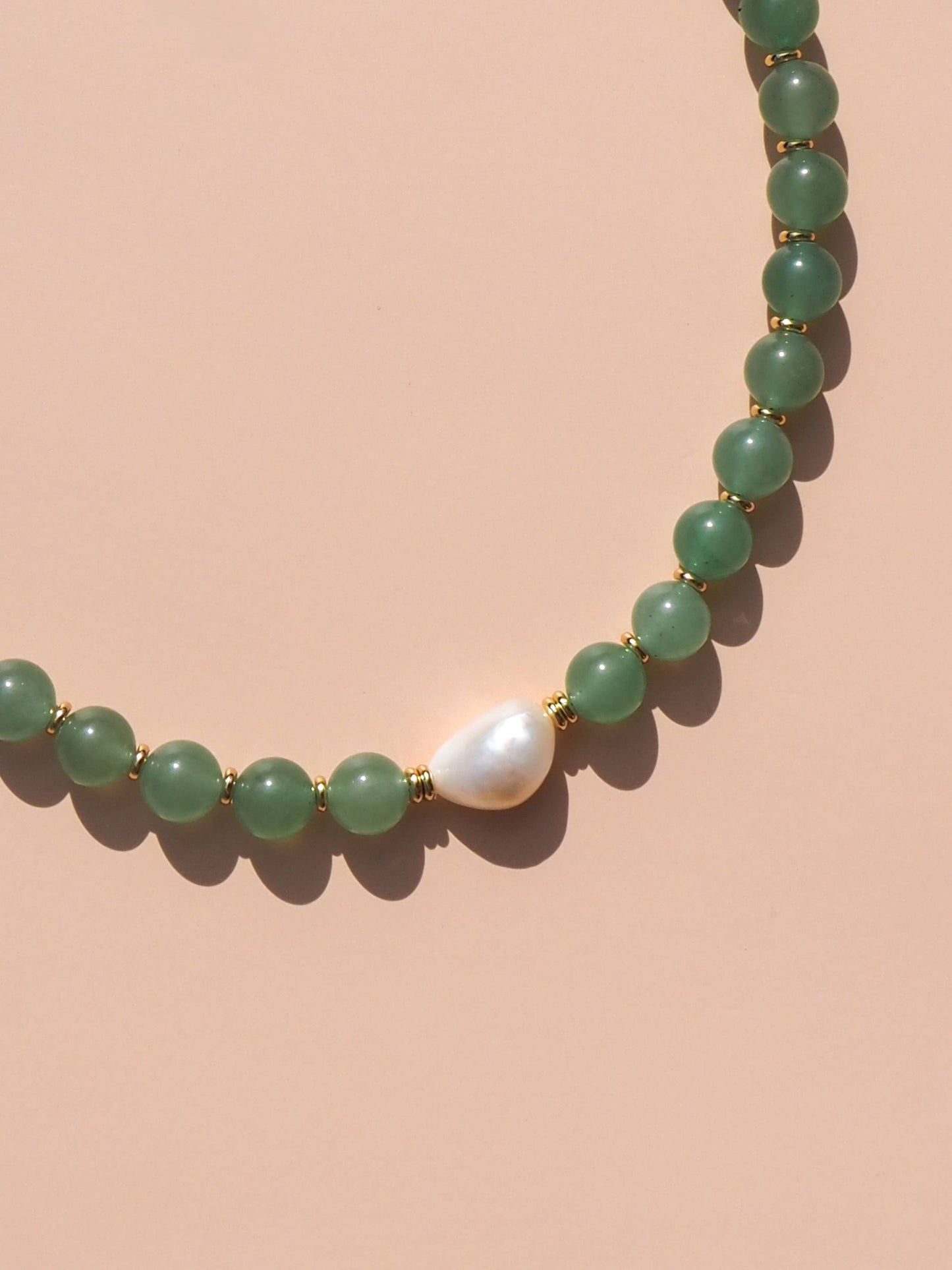 Freshwater Pearl with Green Aventurine Necklace: (Gold) 18K Gold over Stainless Steel