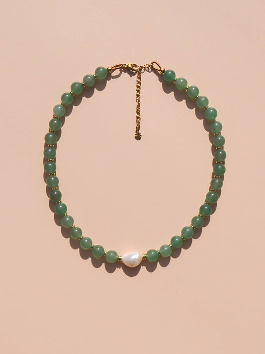 Freshwater Pearl with Green Aventurine Necklace: (Gold) 18K Gold over Stainless Steel