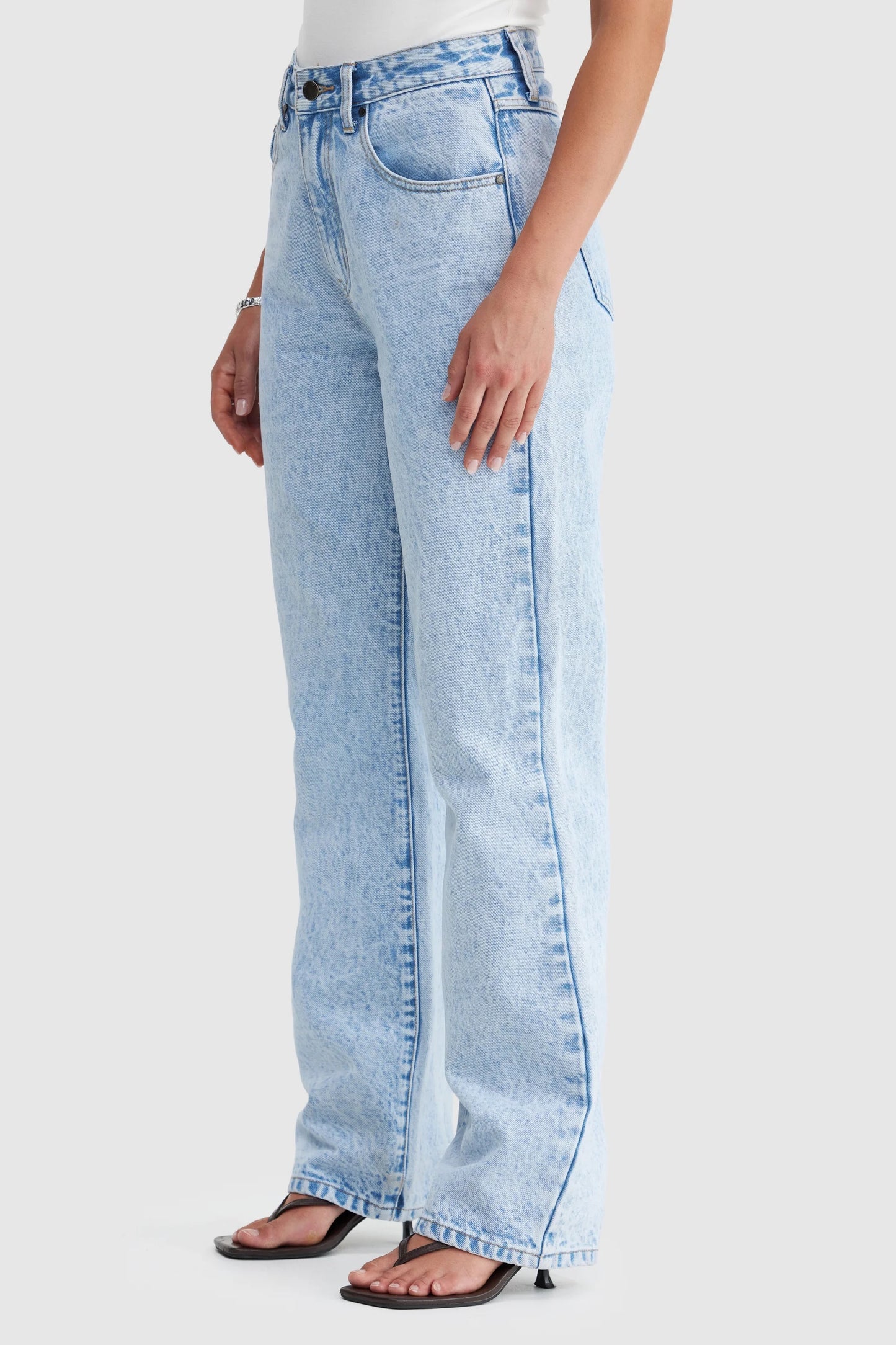 Willow Relaxed Jeans - Light Blue