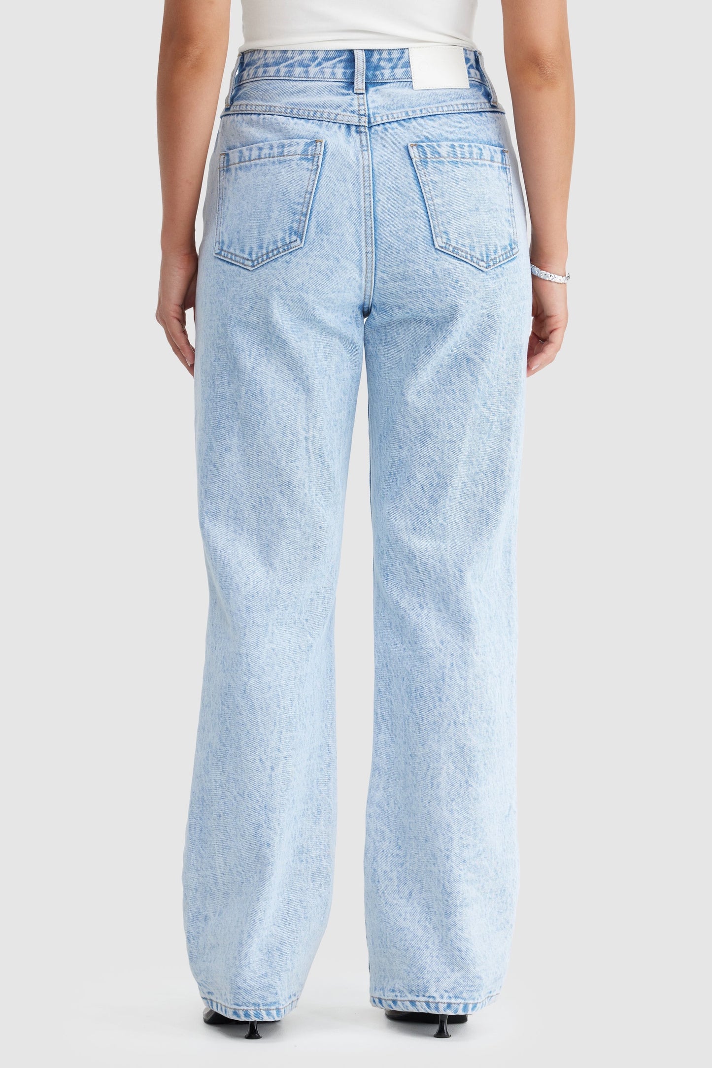 Willow Relaxed Jeans - Light Blue