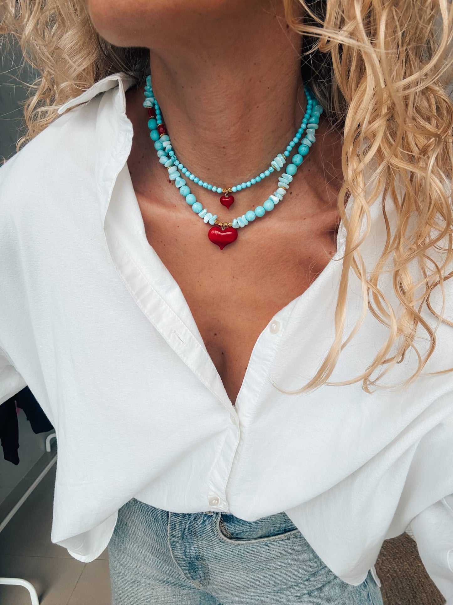 Semiprecious howlite turquoise beads necklace with red heart: Big heart