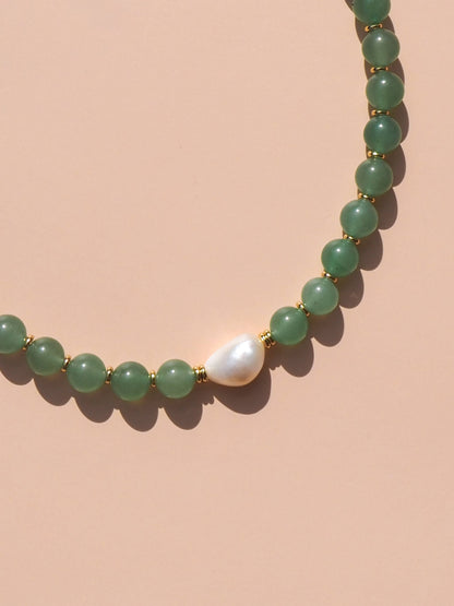 Freshwater Pearl with Green Aventurine Necklace: (Gold) 18K Gold over Stainless Steel